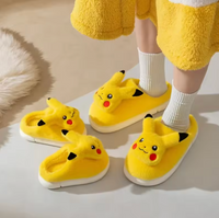 Pikachu Hausschuhe Plüschtier